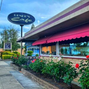 Renee's Cafe