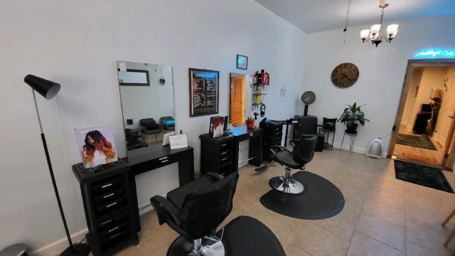 Ashley’s Cut & Color