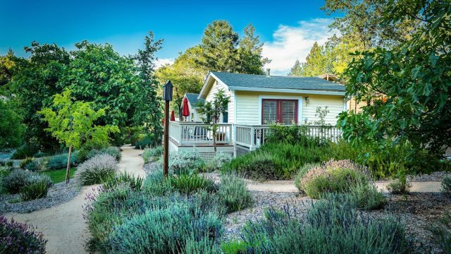 Aurora Park Cottages