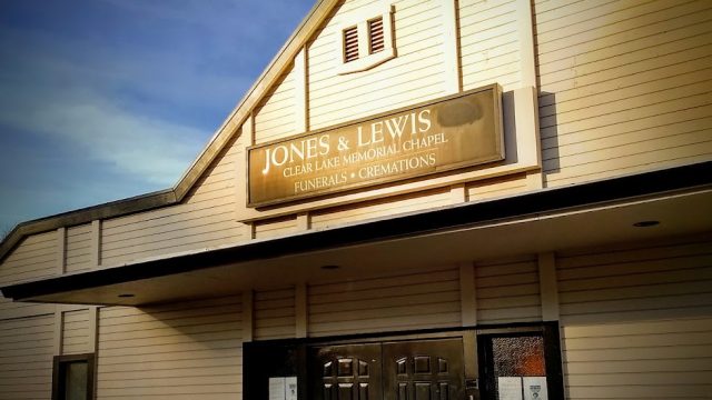 Jones & Lewis Clear Lake Memorial Chapel