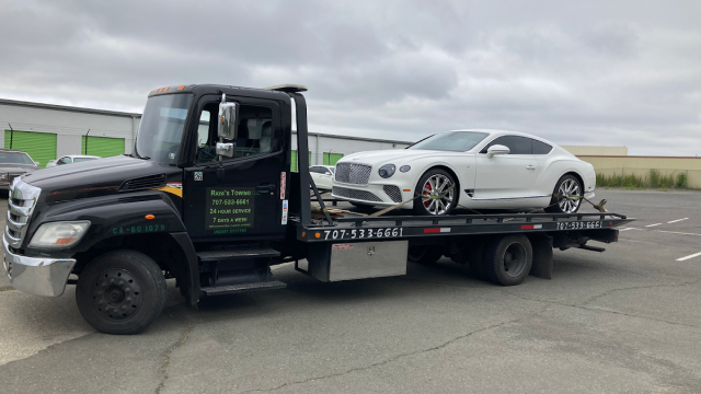 Raya’s Towing LLC