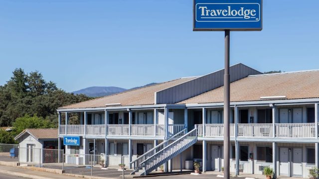 Travelodge by Wyndham Clearlake